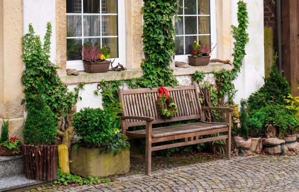 Pavimentazione da giardino: quando serve un permesso e quando no